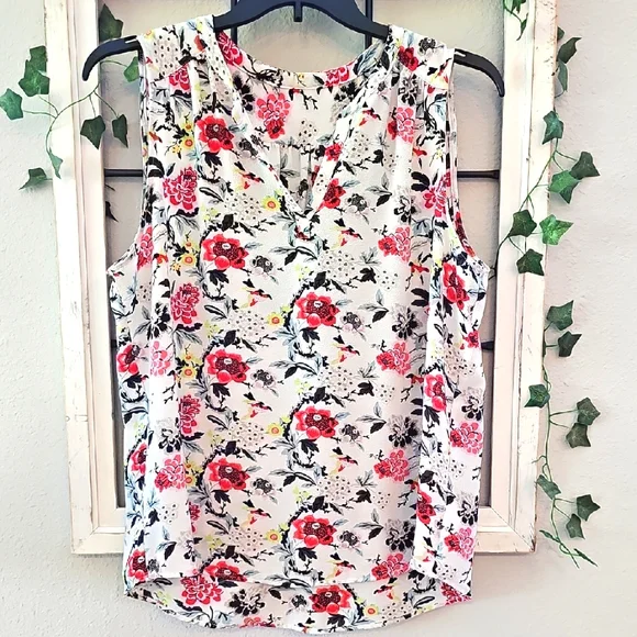 Floral Sleeveless Top - Red and White XL - Picture 2 of 3